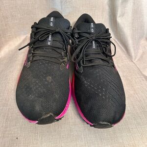 Men’s Nike Air Zoom Pegasus 38 Black Hyper Violet